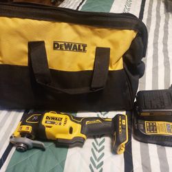 Dewalt Combo Multitool WITH BLADE Charger And Battery A Bag All New