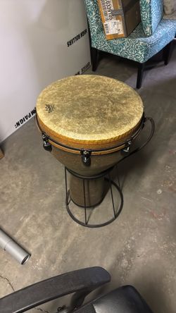 Hand drum with stand