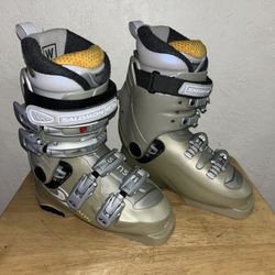SALOMON WOMENS YOUTH SKI BOOTS SIZE 4-4.5 CHECK OUT MY PROFILE FOR MORE GREAT ITEMS 