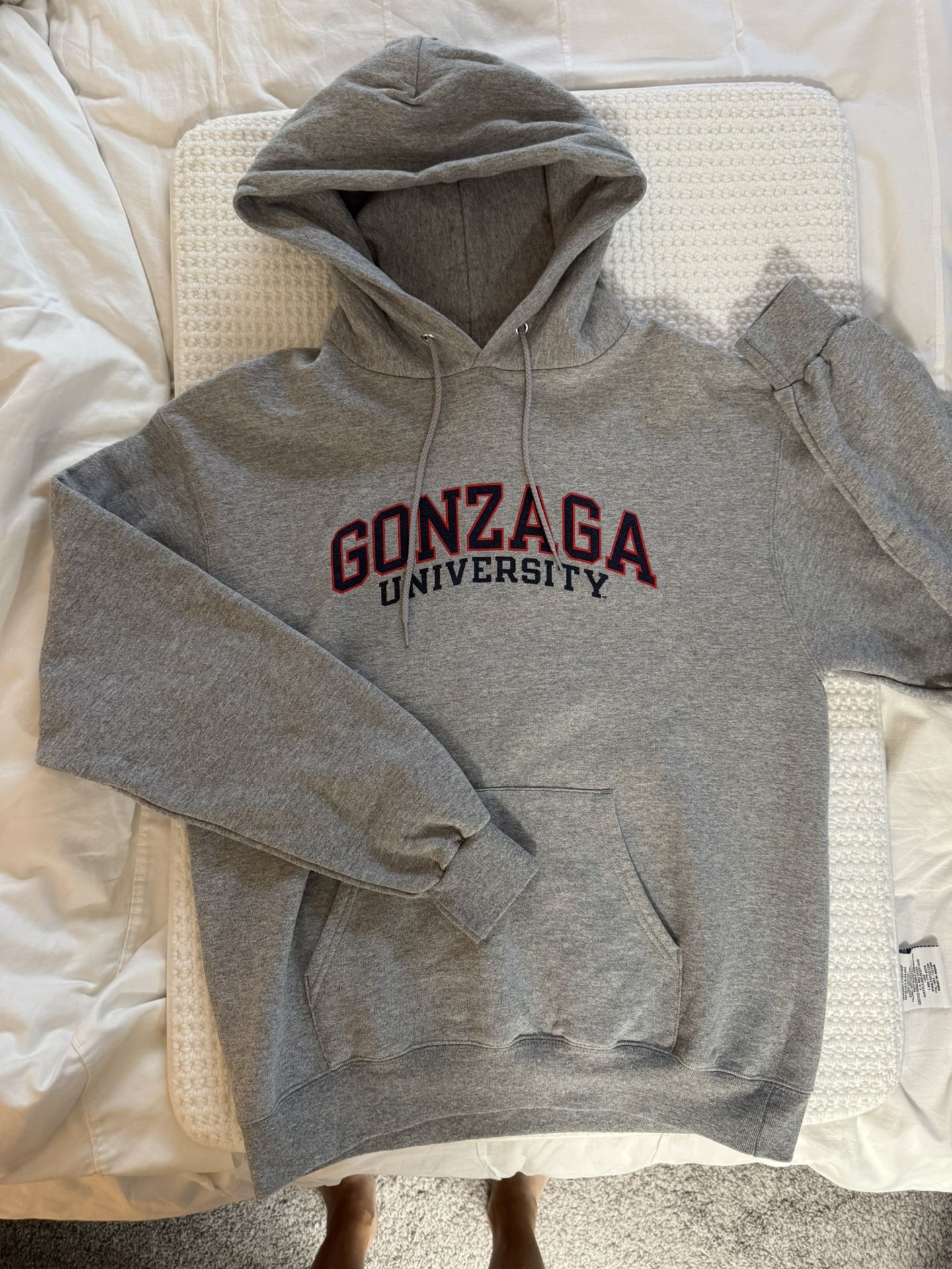 GONZAGA UNIVERSITY GREY HOODED SWEATSHIRT in MEDIUM