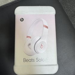 BEAT SOLO 4 HEADPHONE *BRAND NEW*