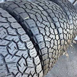 275-70R18 LT TOYO TIRES En Excelente Condición Las Cuatro 