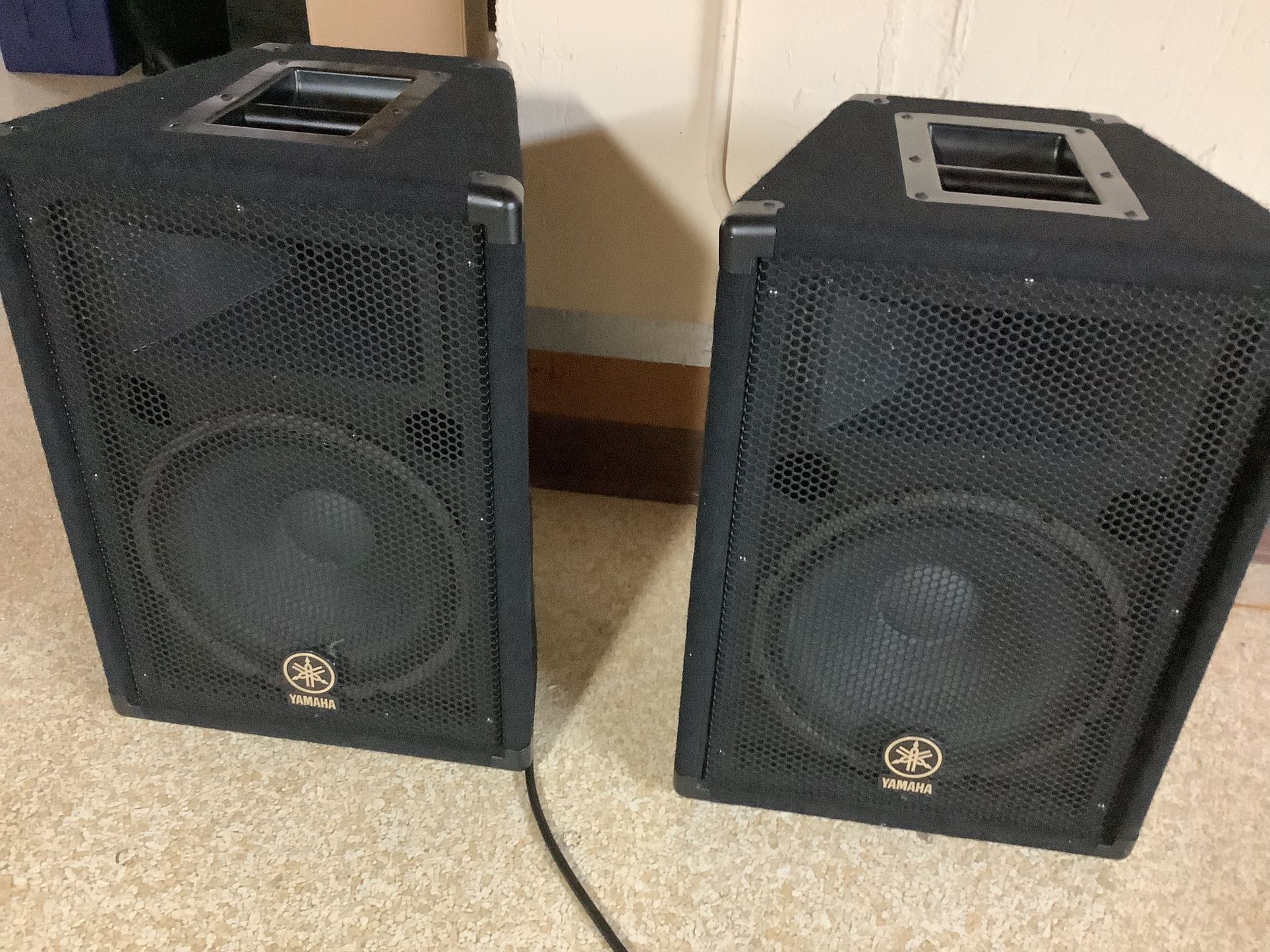 Yamaha BR 12 Speakers - Pair