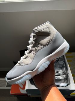 Jordan 11 Cool Grey  SIZE 10.5