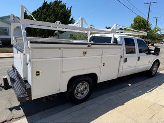 2013 F350 DIESEL Truck with utility box