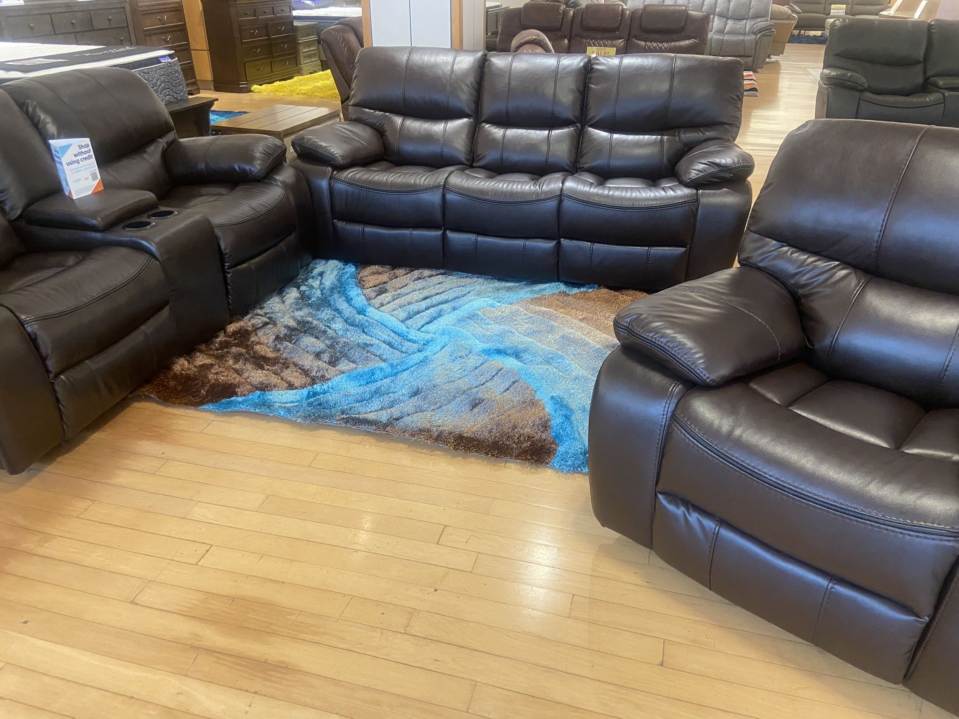 GORGEOUS RECLINING FURNITURE! DELIVERY TODAY