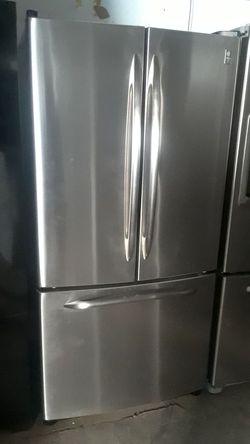 Refrigerador MARCA GE medidas 33 de ancho 68 de alto 3 meses de Garantía delivery
