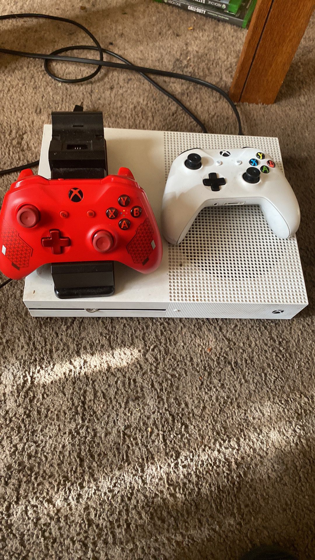 Xbox 1 Comes With 2 Controllers 2k22 And Black Ops Cold War 