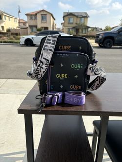 Crossbody Purse “Cure”