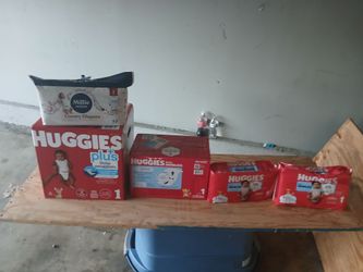 Baby diapers size 1 lot