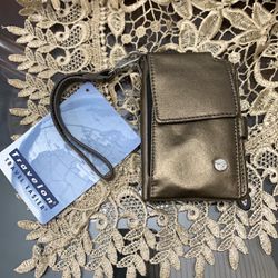 NWT Travelon small wallet and phone holder