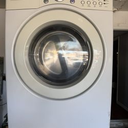 LG TROMM WASHER AND DRYER BUNDLE