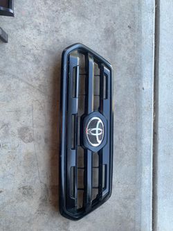 Toyota Tacoma grill