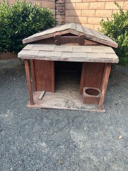 Free Wooden Dog House