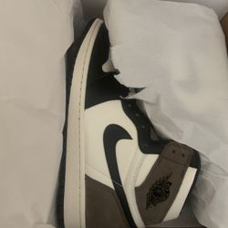 Buying Jordan 1’s Ds Or VnDs Hit Me Up .