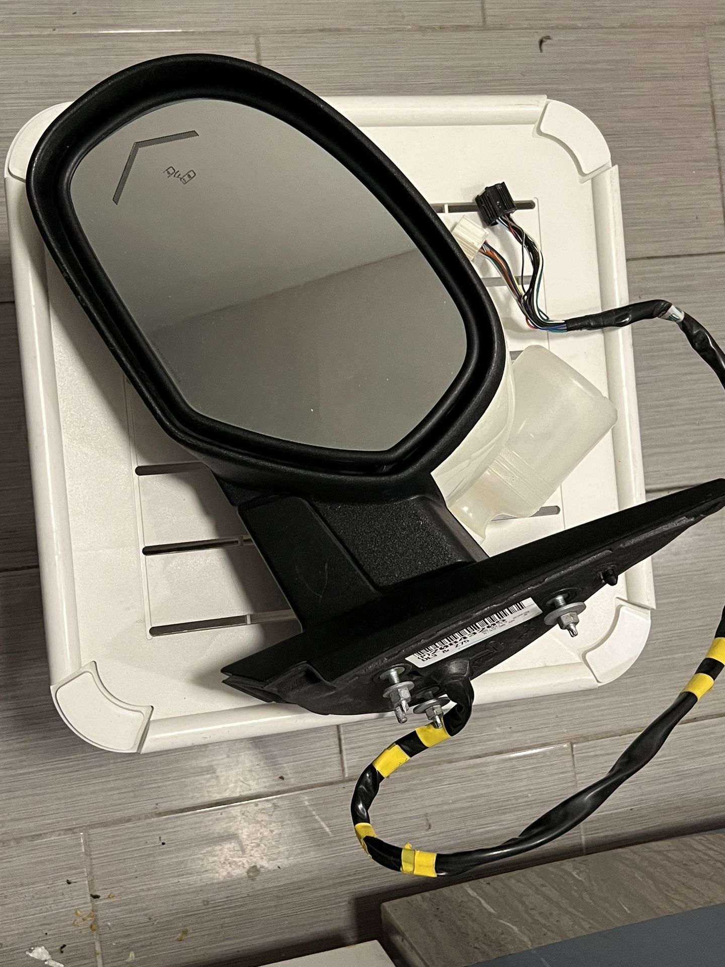 2011 GMC Yukon Denali Driver Side Mirror 