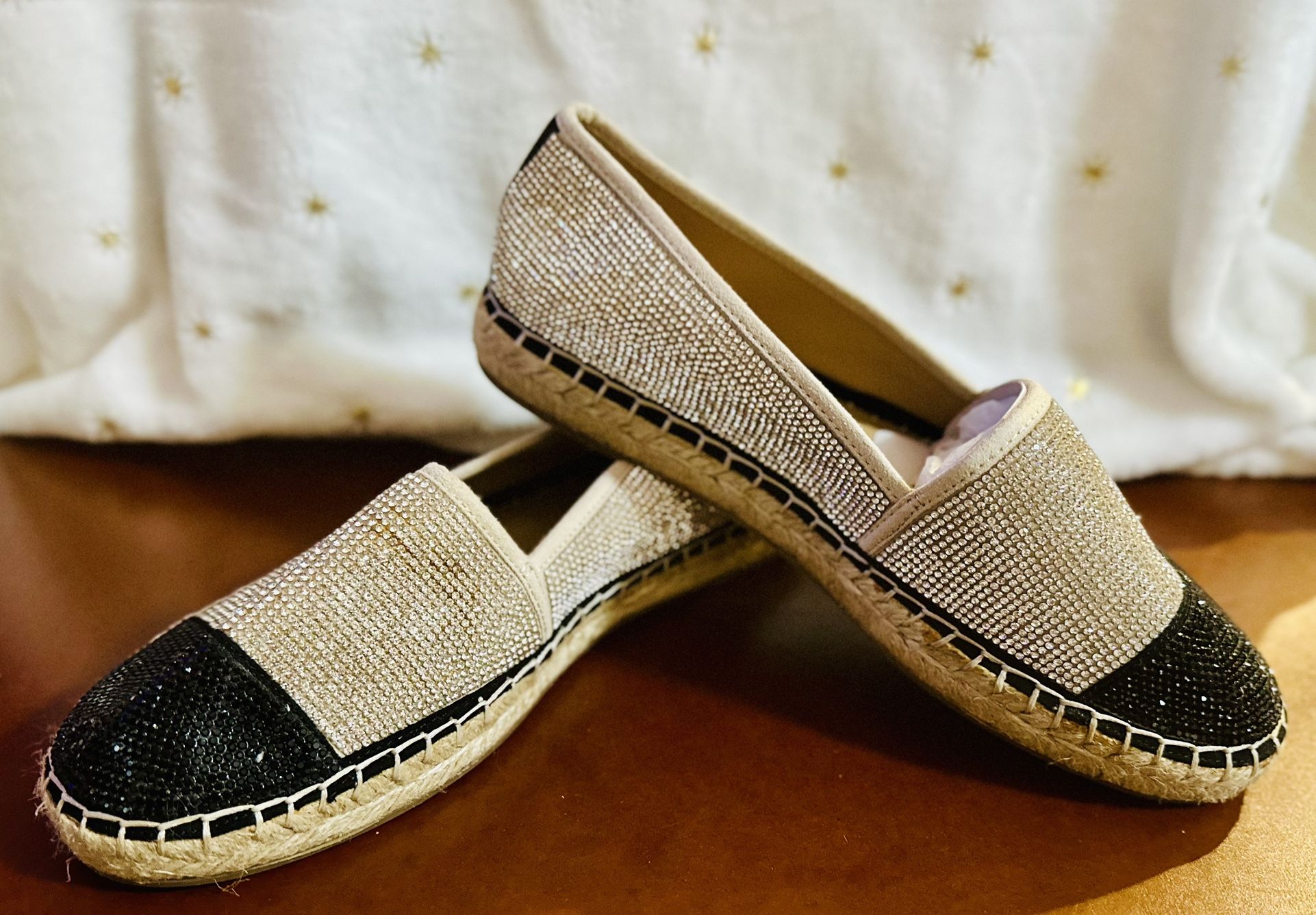 NEW Women’s INC INTERNATIONAL CONCEPTS CORVINA RHINESTONES BLING Flats Size 7