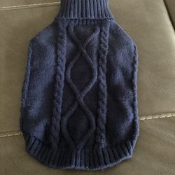 “Queenmore” Dog Sweater Size S 