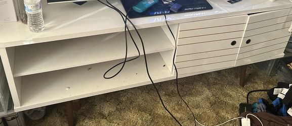 Tv Stand Just Needs Be Cleaned 