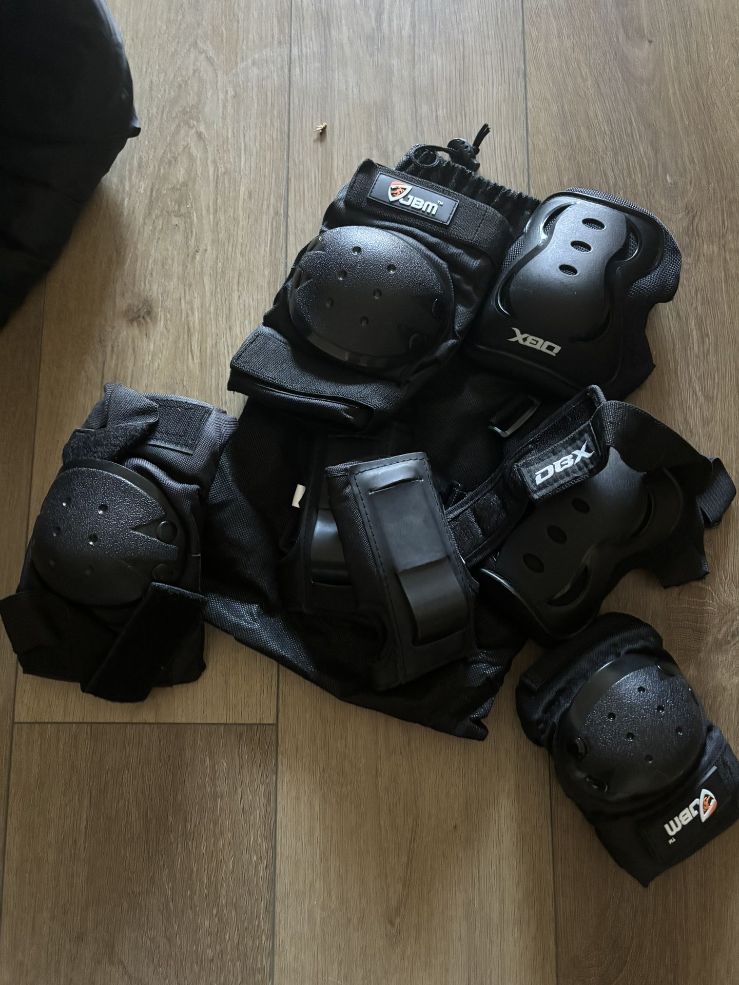 Skateboarding gear