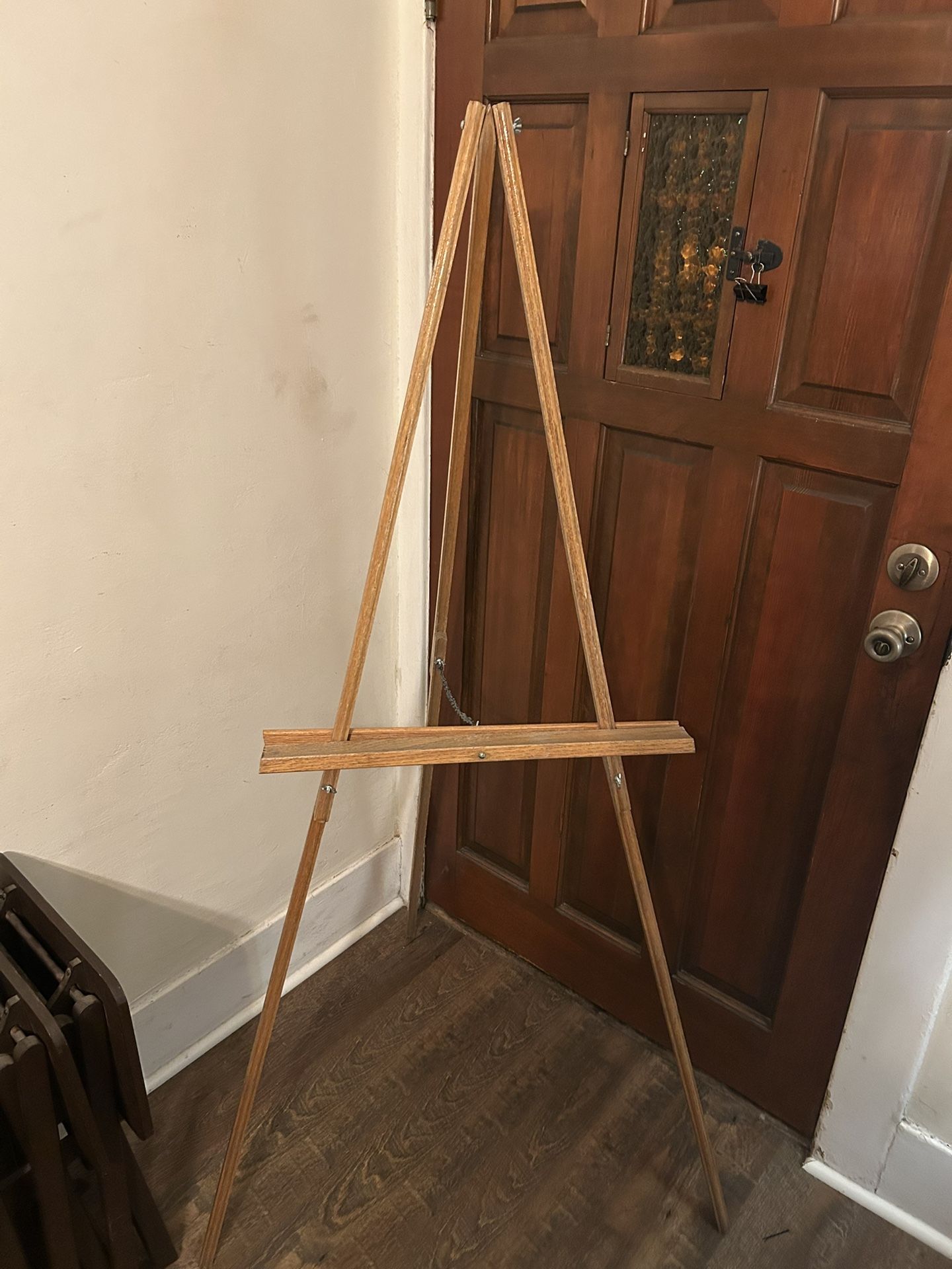 Easel Rider; Vintage 1950s Oak Display Easel (painting not included):