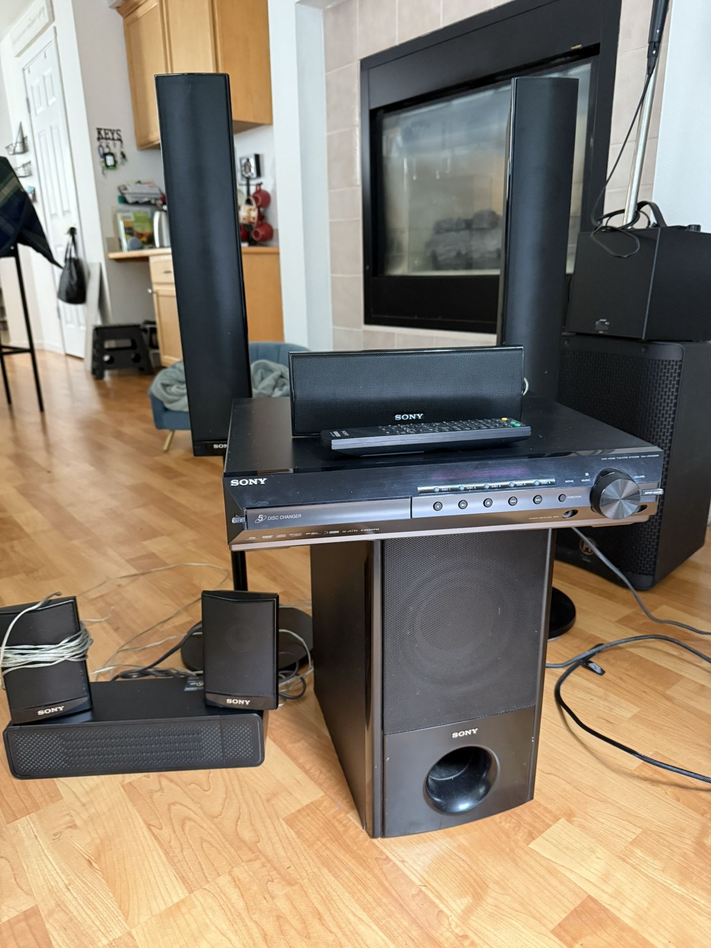 Sony DVD Home Theatre System 