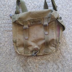 US MILITARY MINI BACKPACK MAYBE A RADIO BAG  HAS SHOVEL HOLDER LOOP STRAP.   