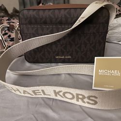 Michael Kors Crossbody Brown •NEW•