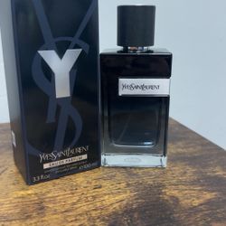 This Is Yves Saint Laurent Eau De Parfum A Very Nice Men’s Fragrance That A Year Round Cologne.
