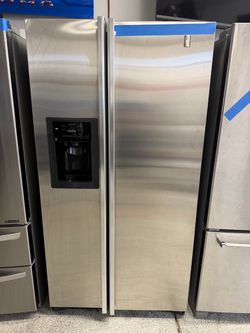 Side-by-side refrigerator