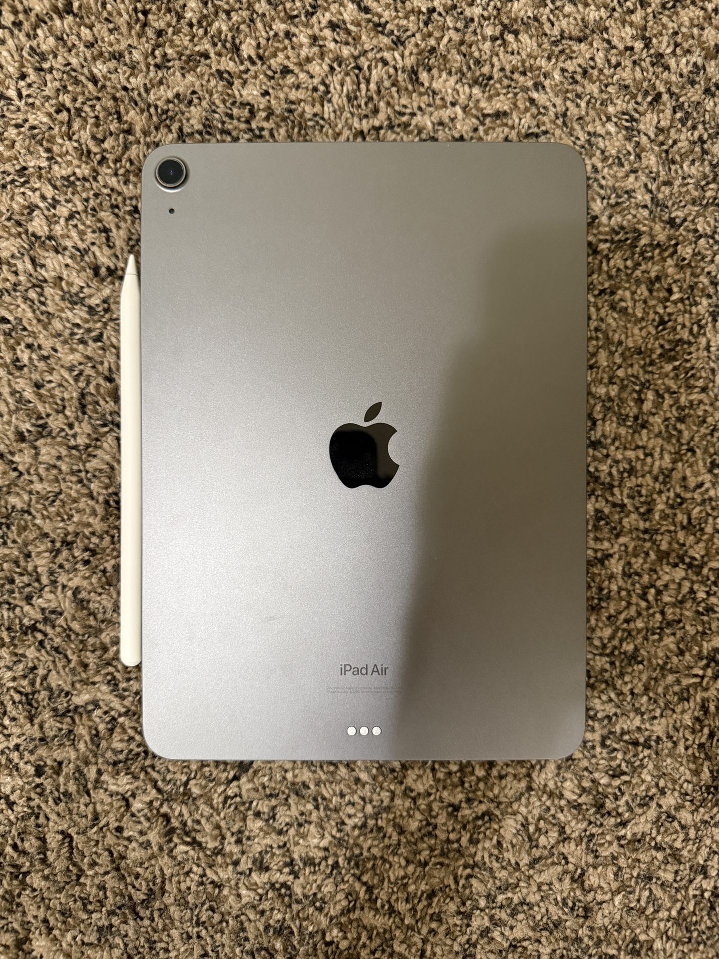 iPad Air 5th Gen 64GB + Apple Pencil + Case -  Excellent Condition