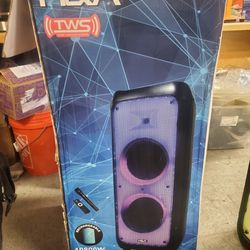 H&A BLUETOOTH SPEAKER WITH LIGHTS GREAT SPEAKERS FOR YOURS PARTYS RECHARGEABLE OPEN BOX LIKE NEW 🔈🔥🔈👍