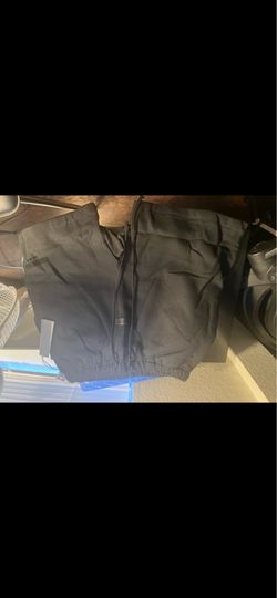 Black essentials shorts larfe