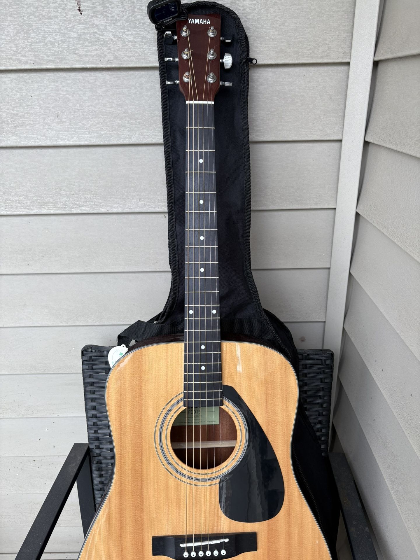 Yahama FD01S Acoustic Guitar
