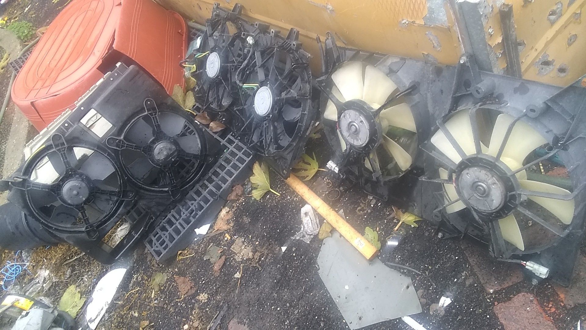 3 dual fan motor with shrouds all working