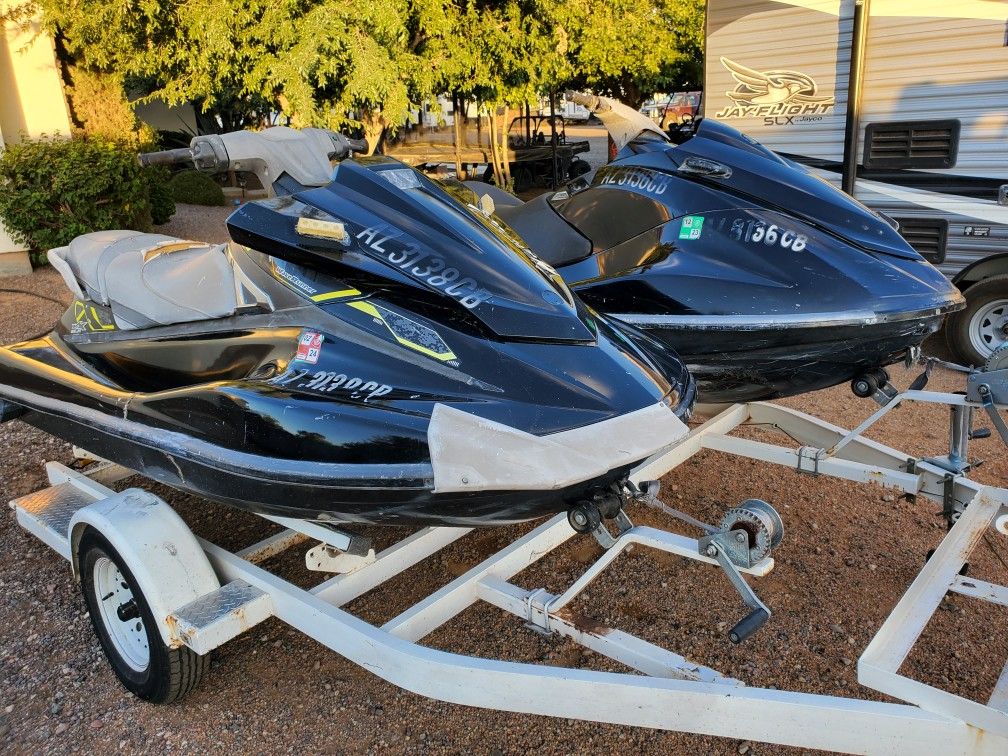 2015 Yamaha Waverunner VX Deluxe and 2013 VX with double