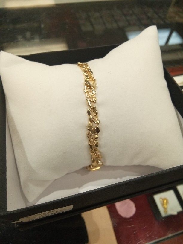 14k 11.7 Gram Womans Nugget Bracelet