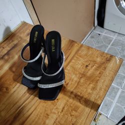 Sparkles Strap Black Heel