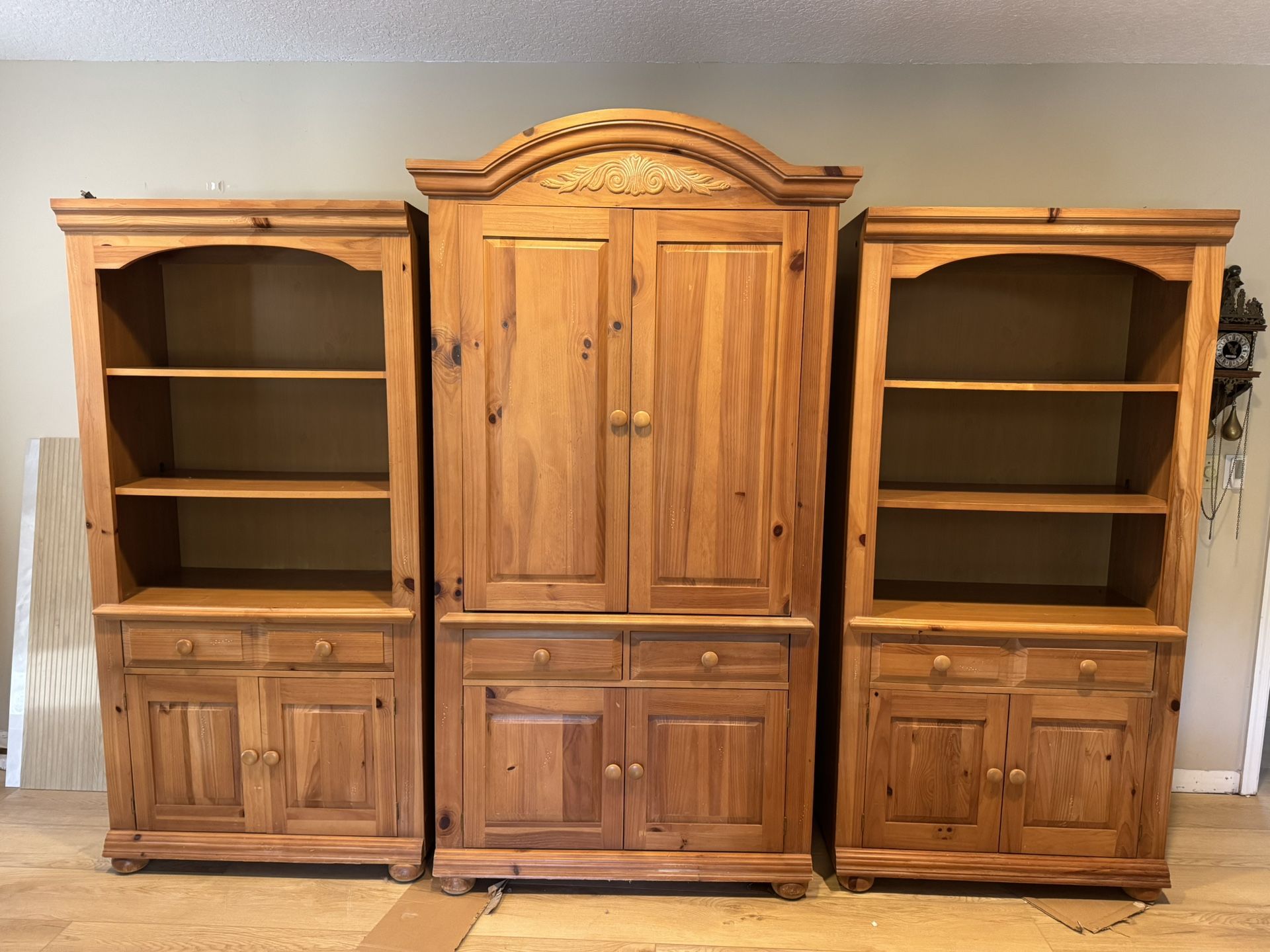 Solid Wood Entertainment Center & Desk – Beautiful Condition!