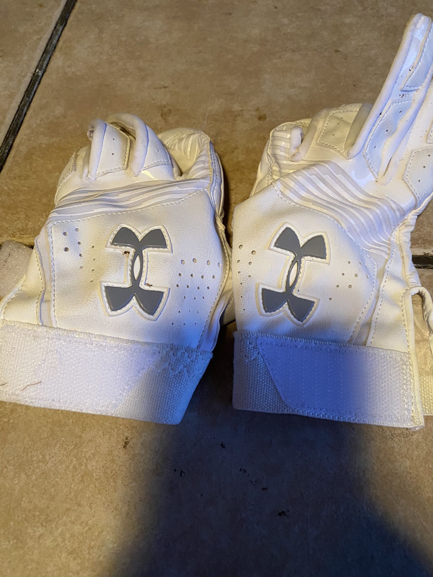 Under Armor left and right batting gloves Youth LG used in Girls Softball.