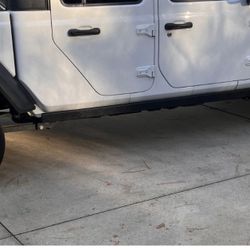 Jeep Gladiator  Rubicon Side Rails And Spare Tire Rack 