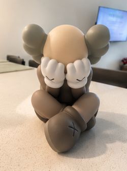 KAWS 2021 figure