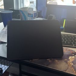 iPad Air 5 Hairline Crack With A Corner Really Cracked