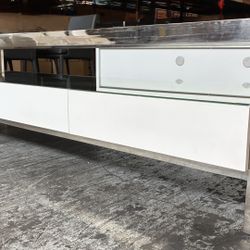 MODERN WOODEN TV STAND