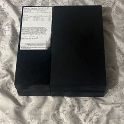 PS4  Comes With Port And Controller