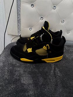 Jordan thunder 4s