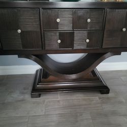 Console Table And Accent Mirror