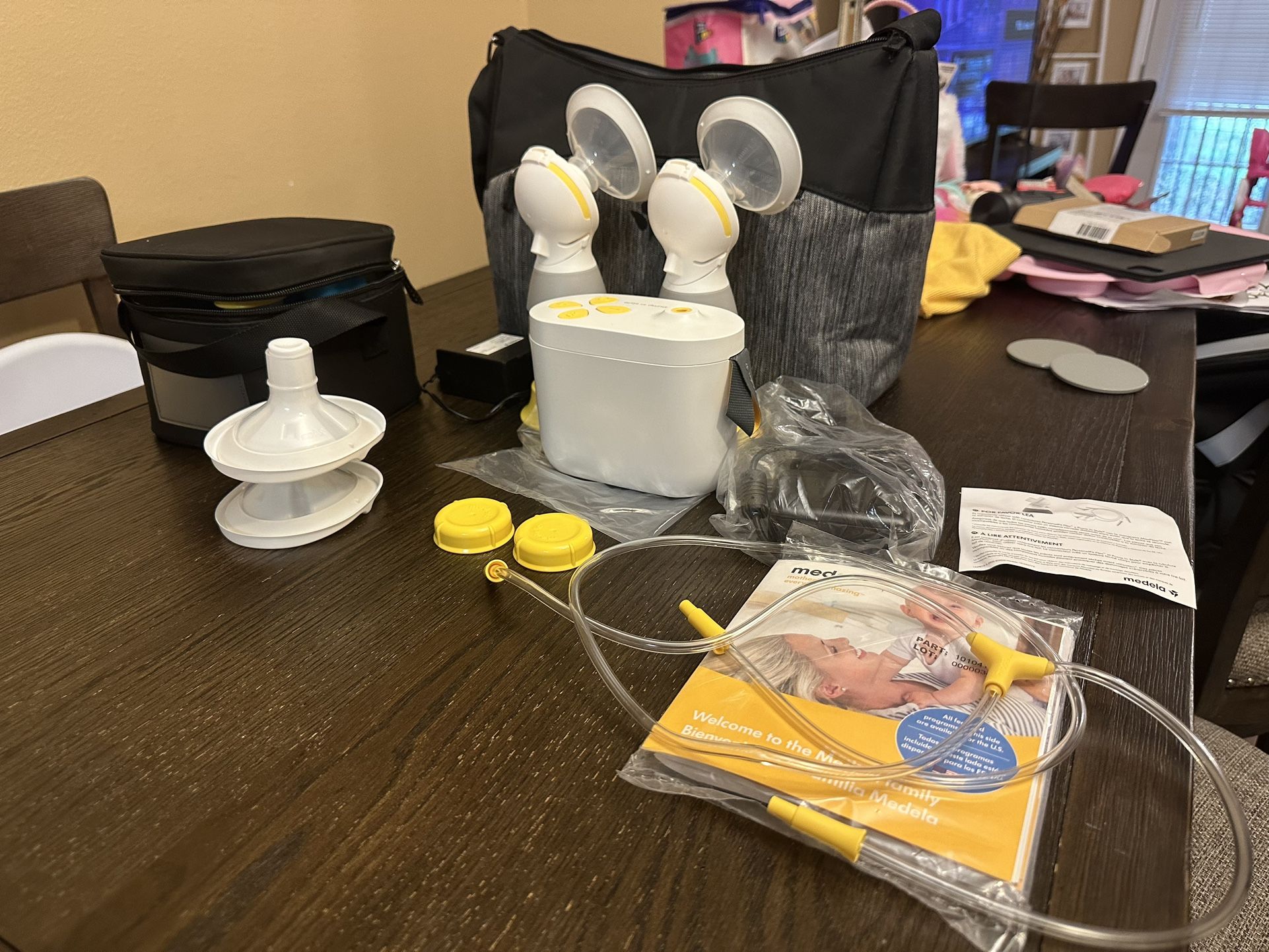 Medela breast Pump In Style 
