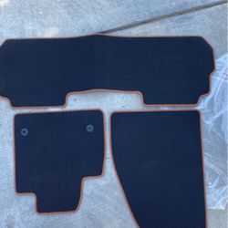 2021 GMC ACADIA FLOOR MATS