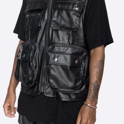 LEATHER VEST - BLACK (2X)